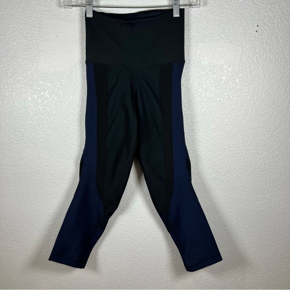 Nike Dri-FIT Women’s Compression Cropped Leggings – Navy & Black, Size Medium - Picture 1 of 8